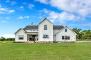 Read more about the article Enjoy the Volunteer State More: The Low-Maintenance Perks of a Tennessee Metal Barndominium